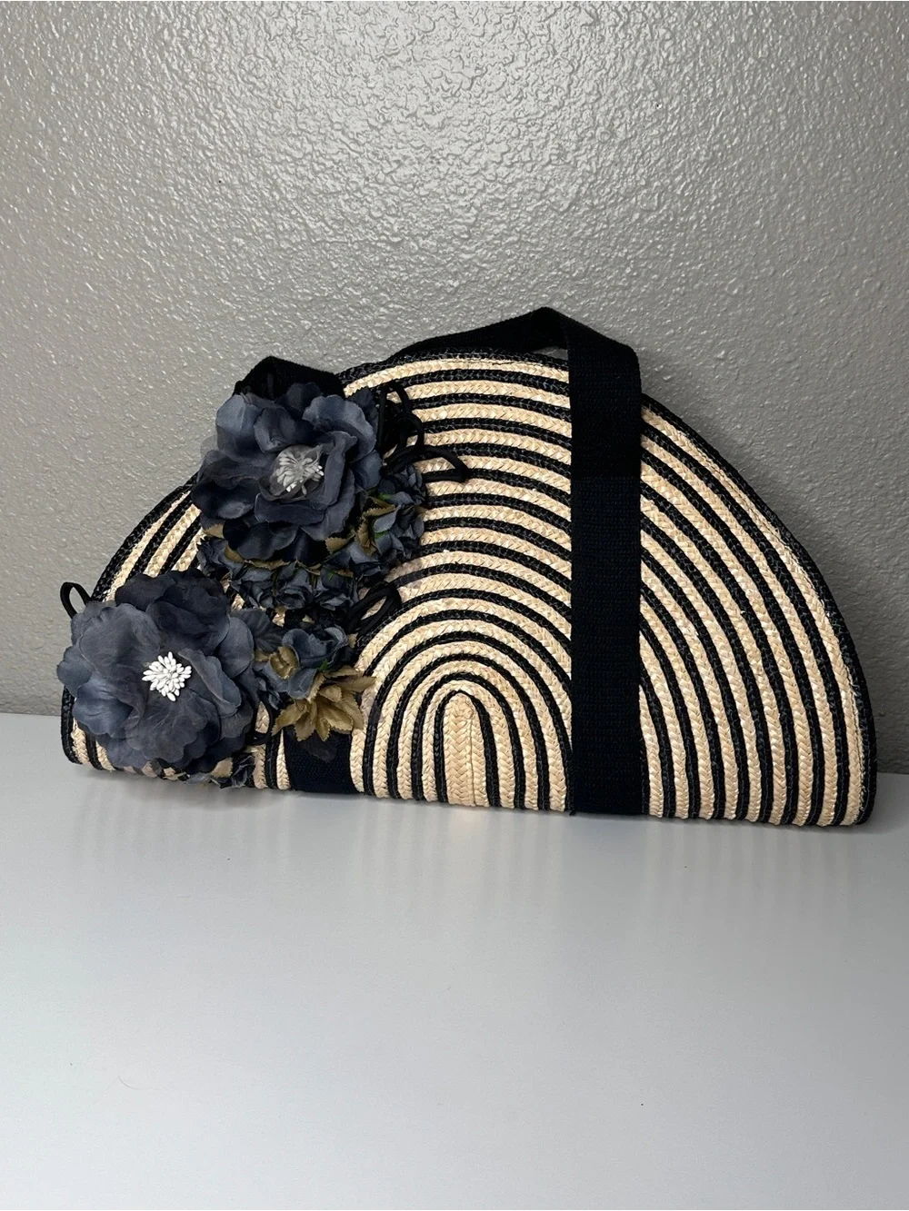 Vintage Kontessa straw handbag made in Italy